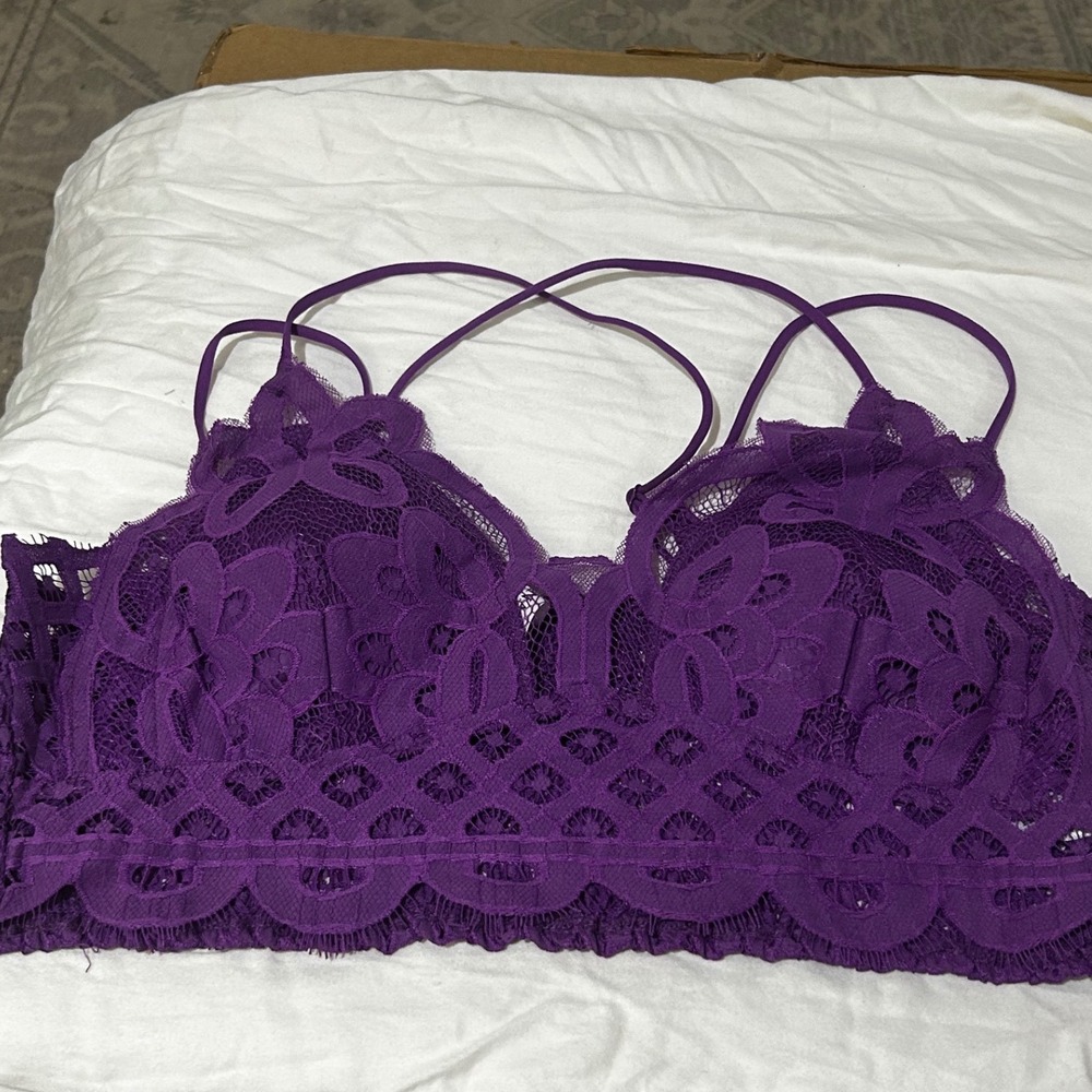 Zenana Women 1X Purple Floral Lace Bralette Padded Smocked Back Strappy Wireless